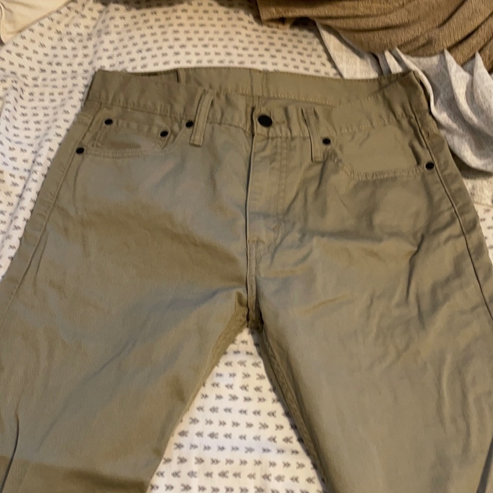 Levi khakis 32x30